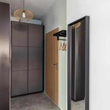 Superapart Okrzei 12 * Warszawa